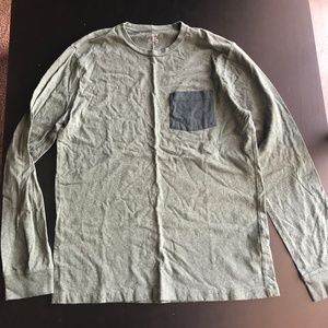 J Crew's Mens Long Sleeve Pocket Shirt- Medium